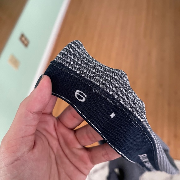 Lululemon Swiftly Short Sleeve - Sz 6 - Picture 4 of 4